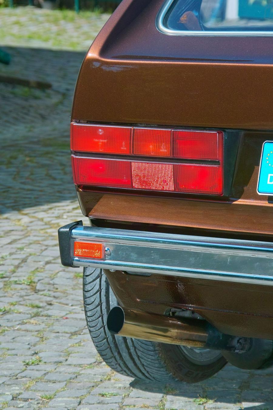  Volkswagen Golf Chocolate Brown 1983 года  (фото 6 из 21)